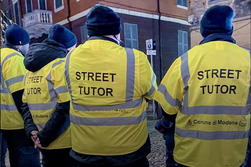 Street Tutor YES in servizio